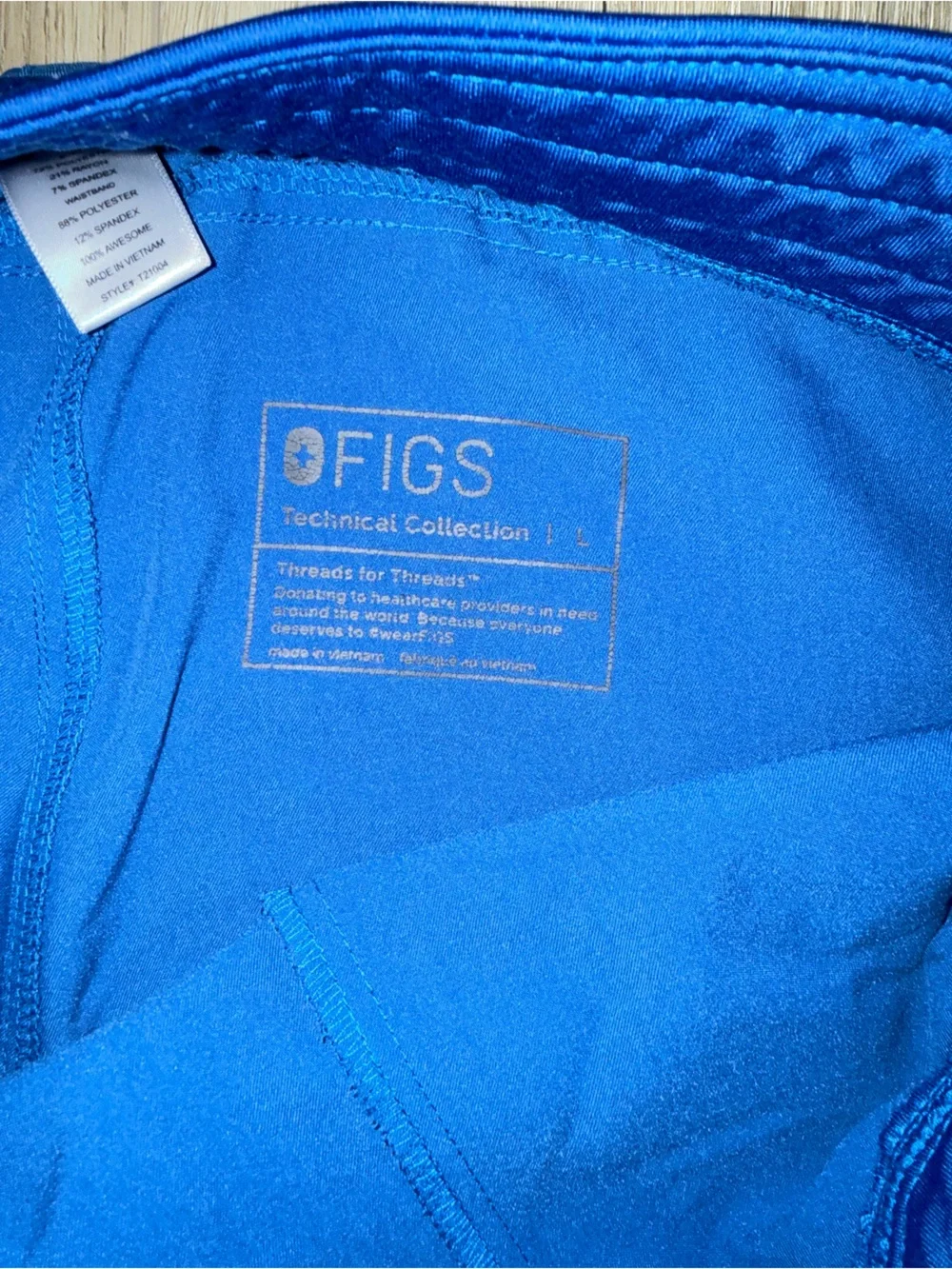 FIGS Women’s Kade Cargo Scrub Pants: Royal Blue